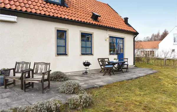Bild 2 von 12