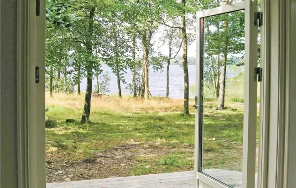 Bild 2 von 24